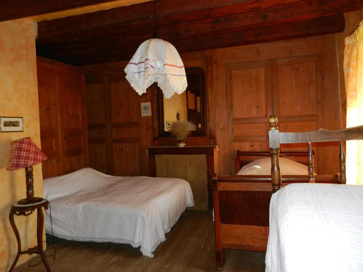 Auberge Paysanne Loubaresse  Bagian luar foto