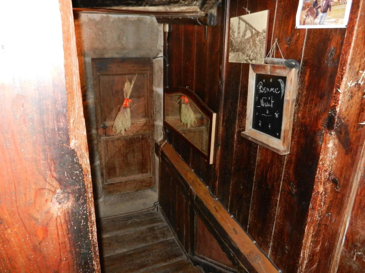 Auberge Paysanne Loubaresse  Bagian luar foto